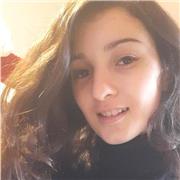 Mi chiamo Eliana ho 18 anni abito a Gallarate e frequento la classe 4 superiore dell'indirizzo relazioni internazionali per il marketing(indirizzo economico con internazionalizzazione infatti studio inglese spagnolo e francese). Sono bilingue (italiano e